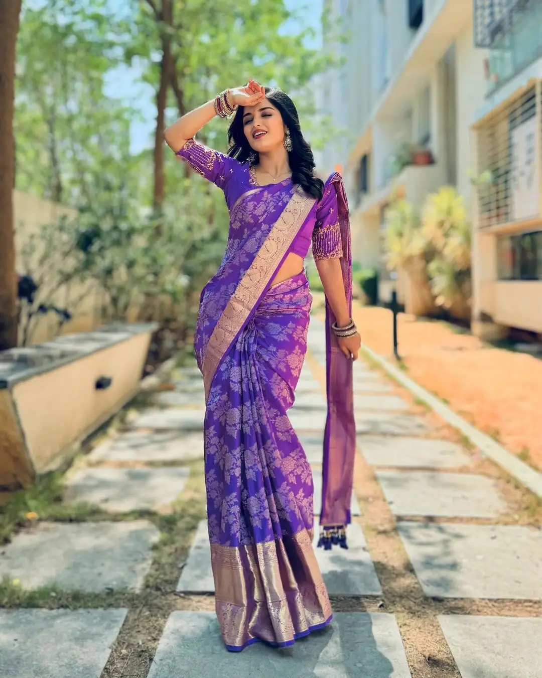 ETV Actress Priyanka Jain Wearing Violet Saree Blouse